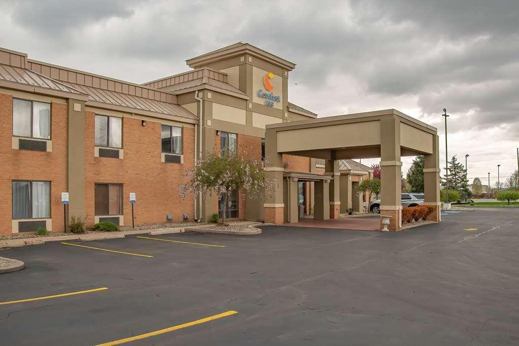 Comfort Inn Huntington Near University Εξωτερικό φωτογραφία