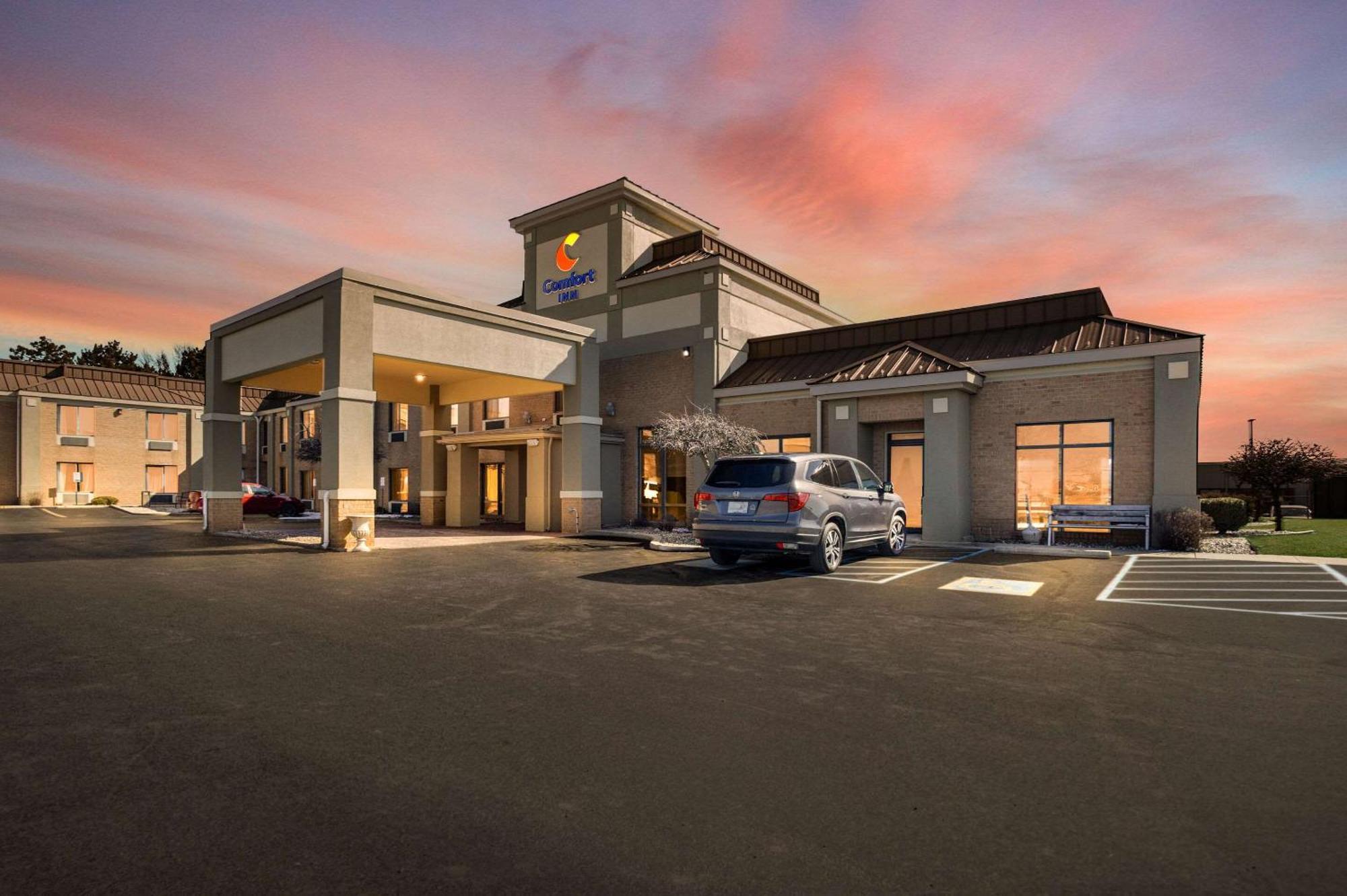 Comfort Inn Huntington Near University Εξωτερικό φωτογραφία