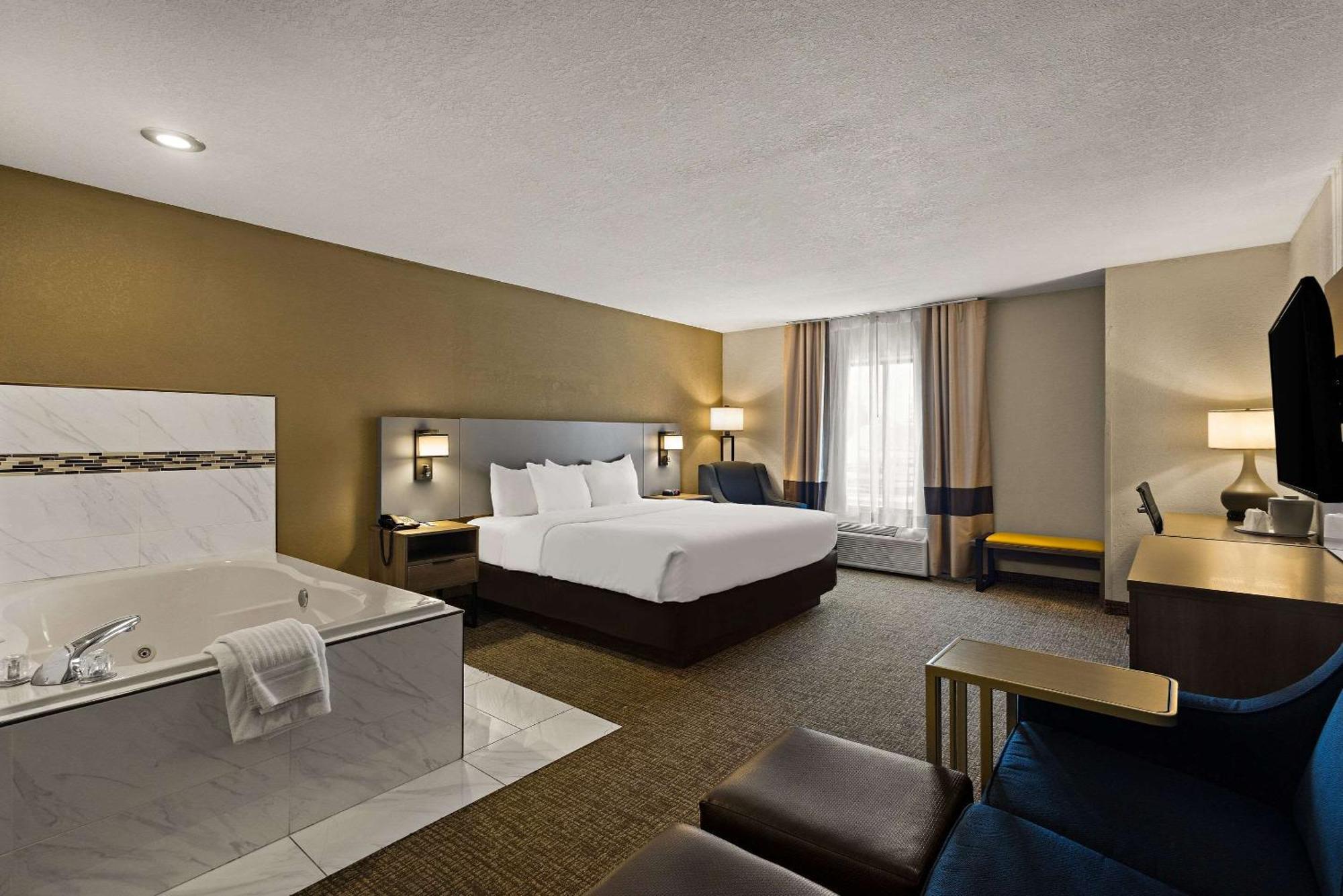 Comfort Inn Huntington Near University Εξωτερικό φωτογραφία