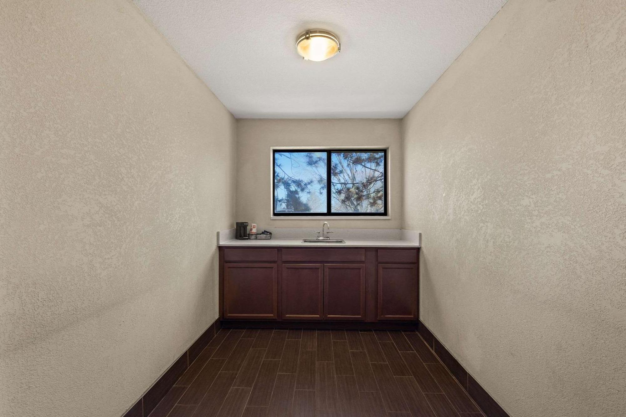 Comfort Inn Huntington Near University Εξωτερικό φωτογραφία