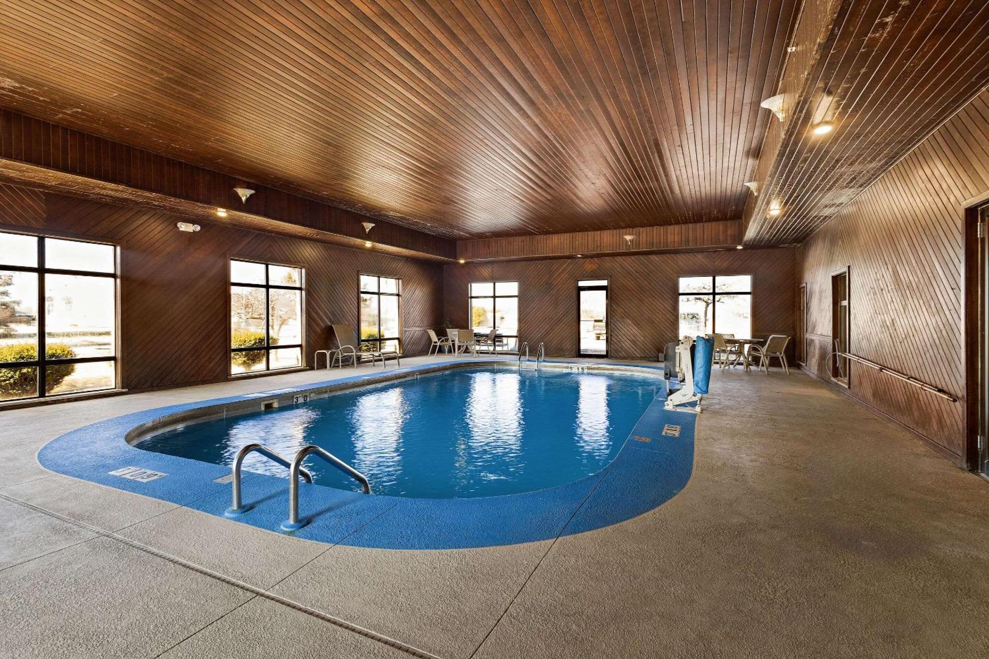 Comfort Inn Huntington Near University Εξωτερικό φωτογραφία